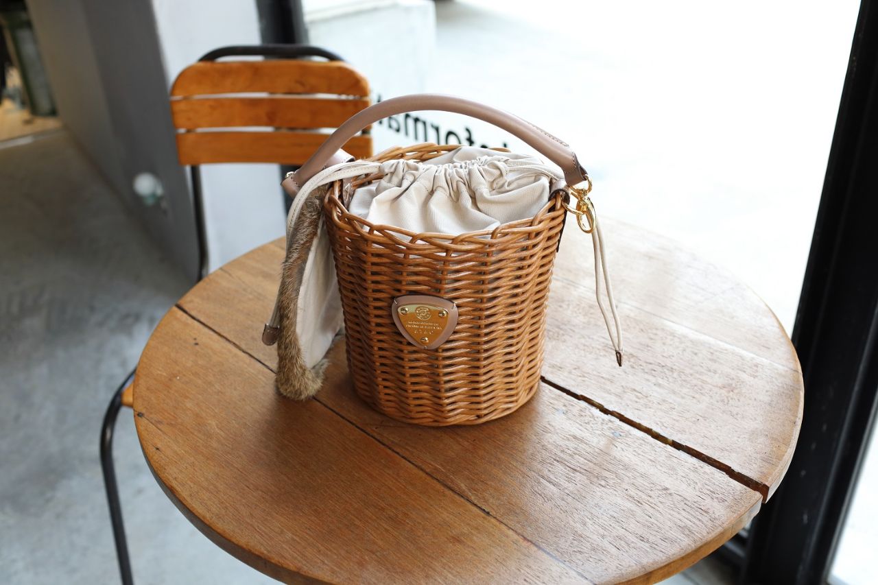 アタオ★未使用タグ付き★かごバッグ★BREEZE★ナチュラル★29,700円 ATAO(アタオ)】春先にも持ちたいカゴバッグBREEZE(ブリーゼ)が入荷