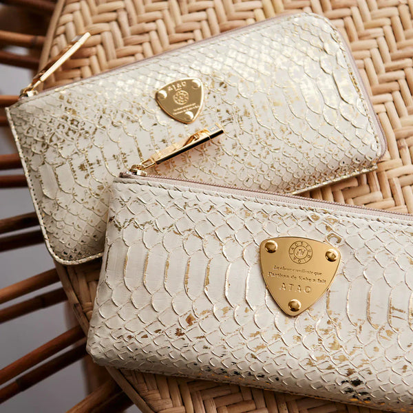 オシャレで金運もアップするパイソン財布って?魅力や唯一無二のパイソン財布の選び方もご紹介します