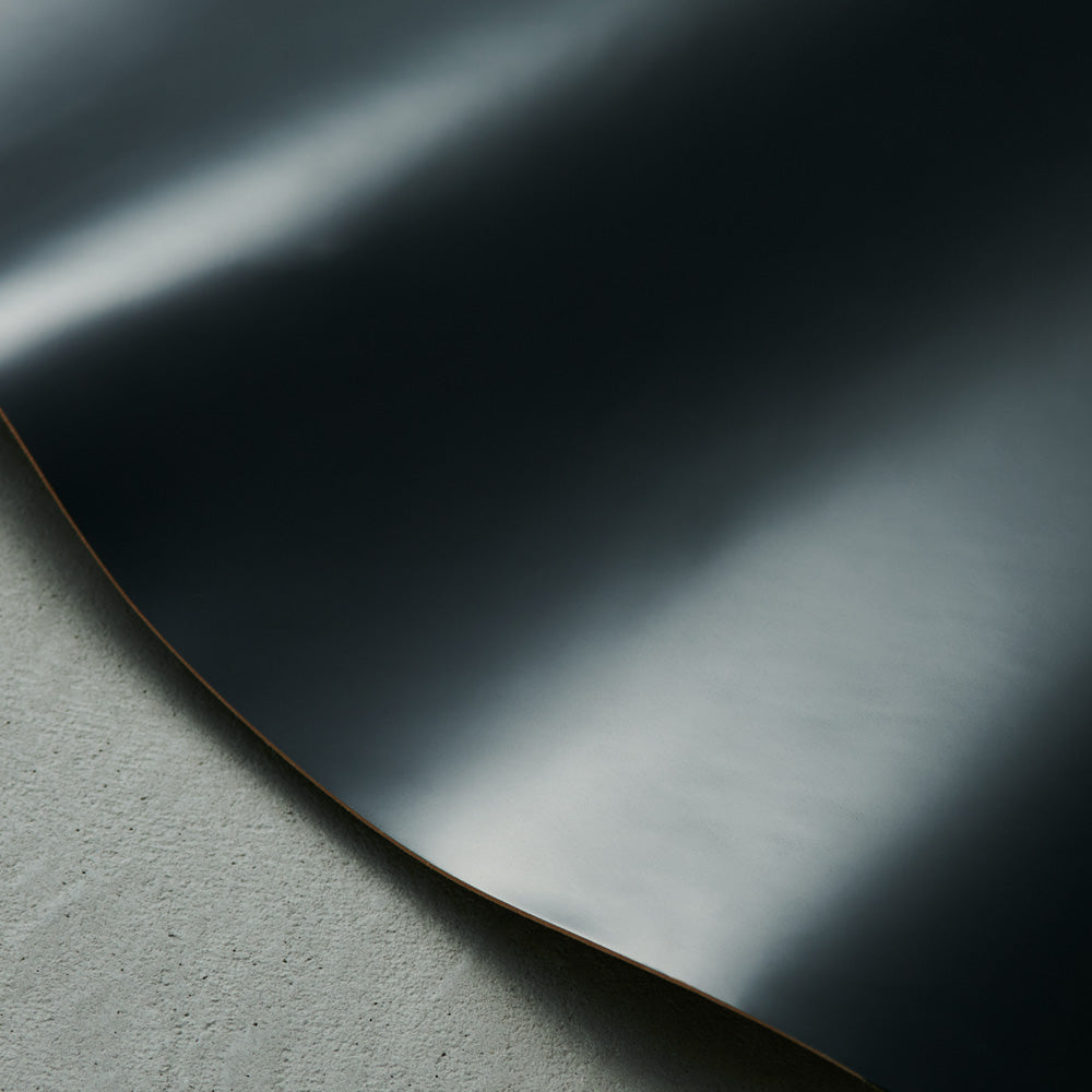 希少なコードバンのミニ財布|銀糸で刺繍されたホワイトタイガー(白虎)|ZOOチェス