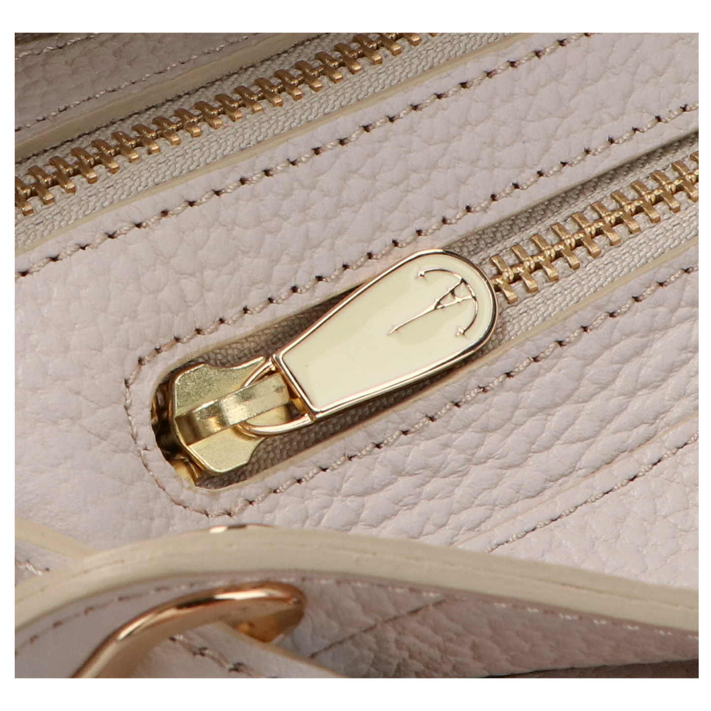 オリビア(OLIVIA)