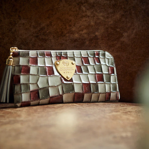 ステンドグラス財布の魅力とは？ステンドグラス財布の種類やATAO(アタオ)特注カラーもご紹介！