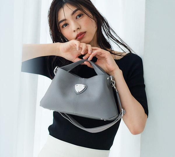 ATAOベストセラーバッグから新色！STONE GRAY