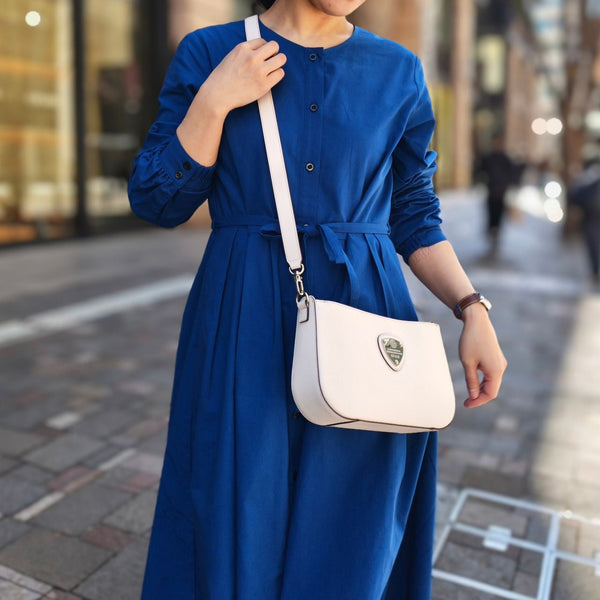 軽やかに持てるアニバーサリーバッグ「アルバ」