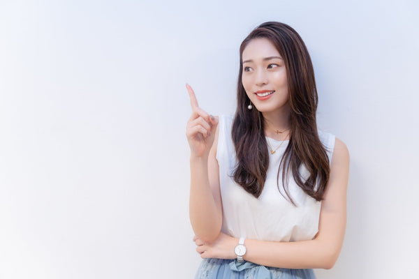 二つ折りの薄い財布は機能性もあっておしゃれ！二つ折りの薄い財布のメリットやこだわるべきポイントも紹介