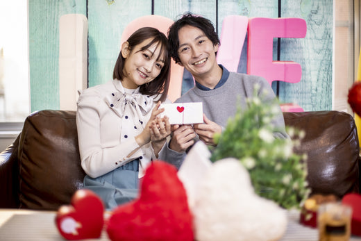 彼女へのプレゼントにはどんなバッグが良い？おすすめなバッグのタイプから選び方まで詳しく紹介します