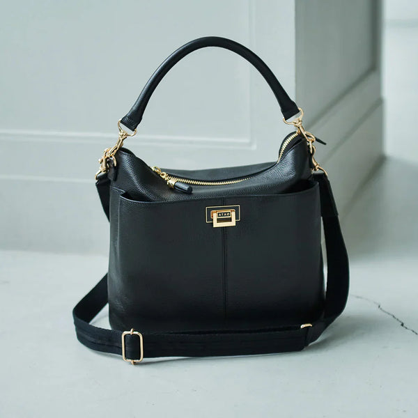 定番カラーの黒のバッグは魅力がいっぱい！おすすめなバッグのタイプや選ぶポイント・素材もご紹介します