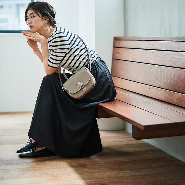 50代のポシェット選びに迷ったら。“大人の余裕”を感じさせる上品バッグの選び方とおすすめ5選