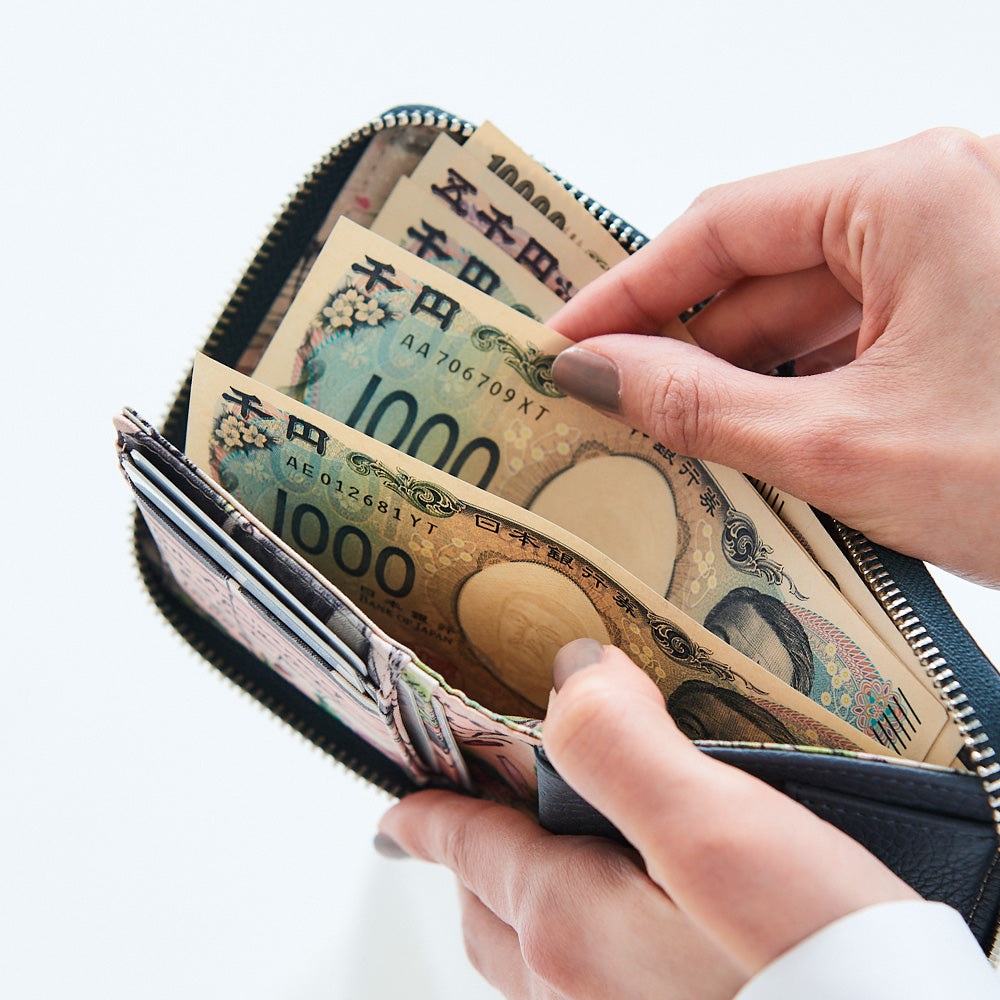 フランスレザーのハイエンドなミニ財布｜シャンデュ・デ・パール